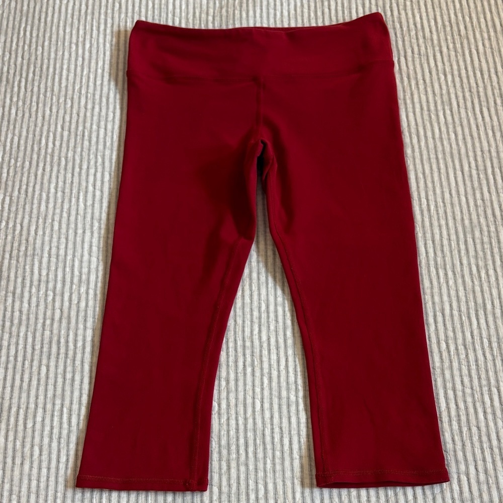Alo Crop Leggings ~ Small ~ Red ~ 18” Inseam